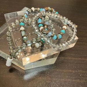 Turquoise beaded iridescent stretch bracelet set